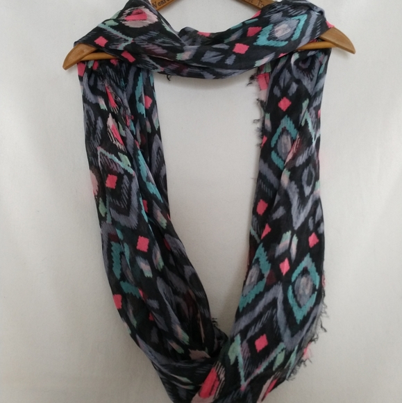 Infinity Scarf - Picture 1 of 1